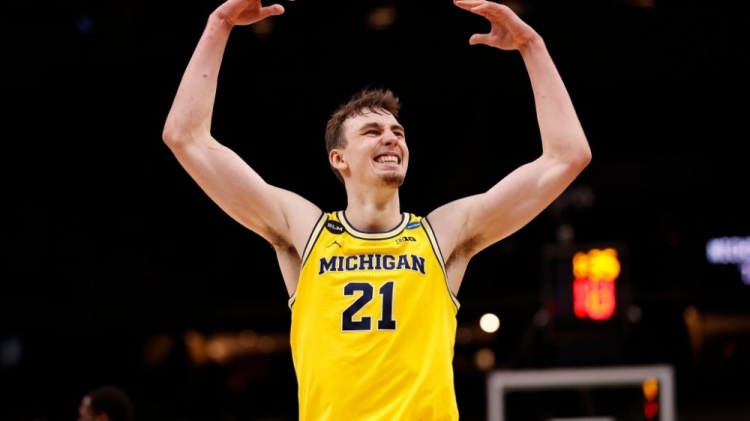 迫使勇士难 迫使勇士难