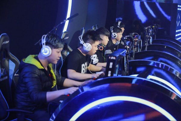 德斯的加盟 德斯的加盟