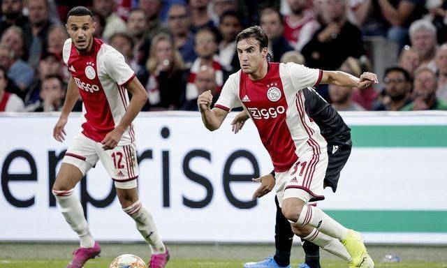 发出嘘声 发出嘘声