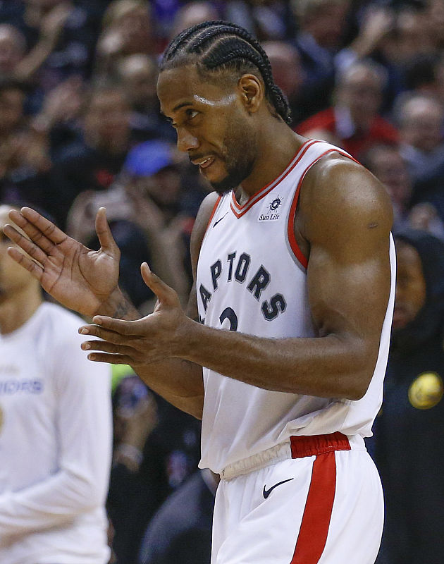 湖人替补席 湖人替补席